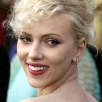 Scarlett Johansson Ngotot Bugil